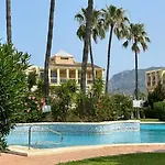 La Rosaleda 17 아파트 *