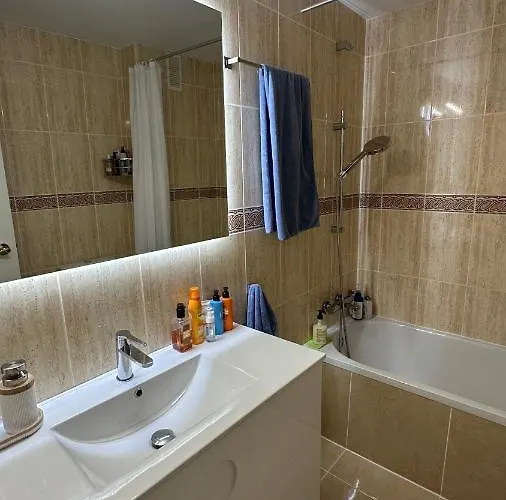 La Rosaleda 17 * دينايا