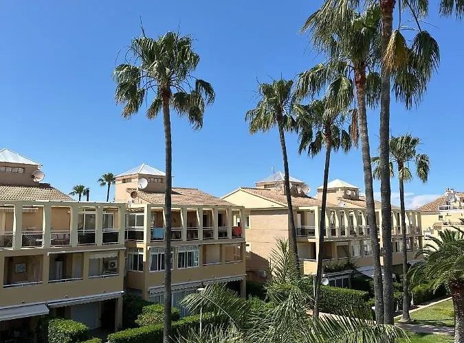 La Rosaleda 17 * دينايا